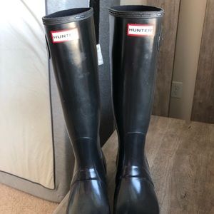 Tall Hunter Rain Boots - Size 10